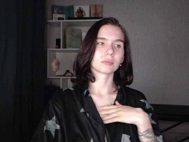 JuliMurr online show from May 7, 10:00 pm
