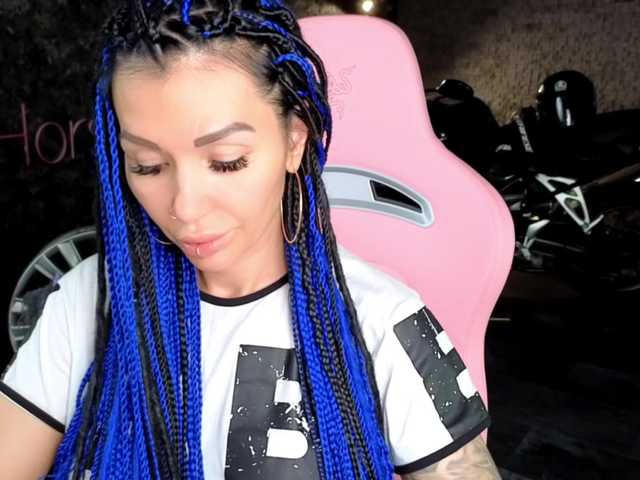 -BABAYAGA- online show from August 12, 1:41 am