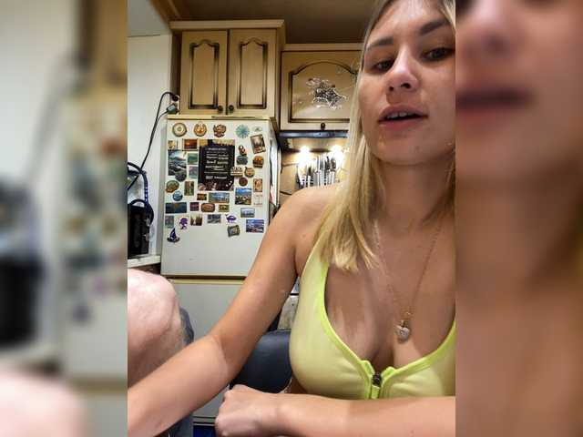 In Black online show from August 8, 3:01 pm
