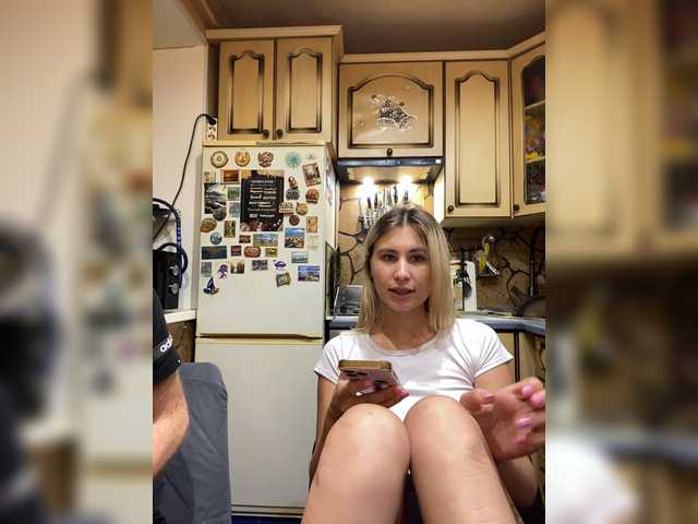 In Black online show from August 13, 11:41 pm