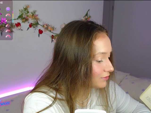 -EmilyxGrasez- online show from August 5, 12:08 am