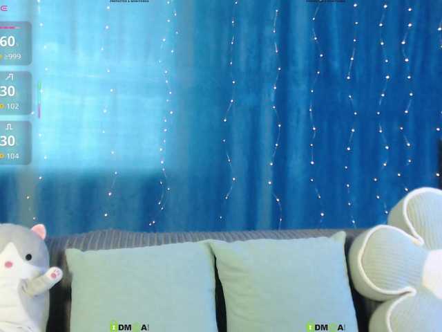 -Moonlyss- online show from August 11, 5:09 am