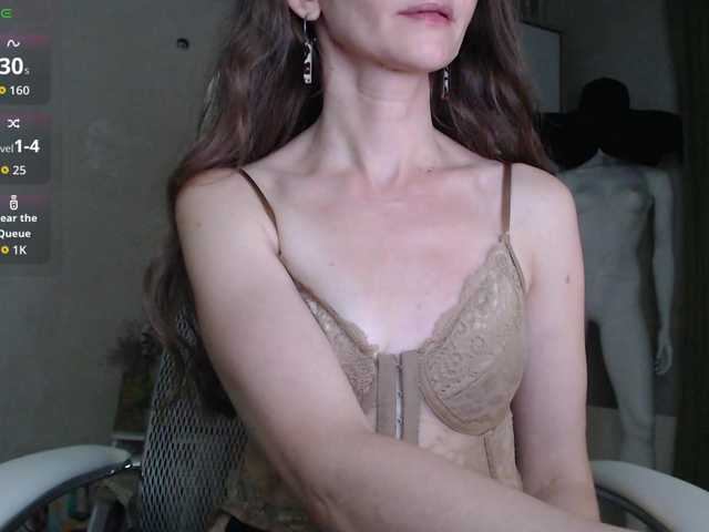 -Lira- online show from August 9, 9:27 pm