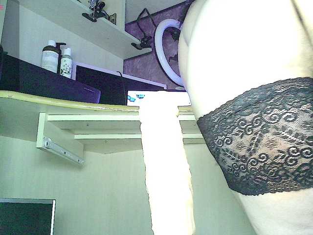 -WINNI-PUX- online show from August 3, 6:31 am