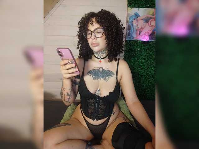 -alexis- online show from August 11, 7:21 am