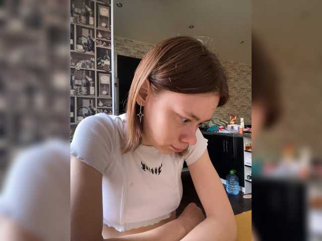 18YoungPussy18 online show from August 9, 12:28 pm
