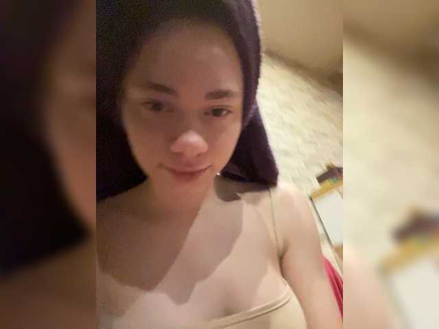 18YoungPussy18 online show from August 9, 6:42 pm