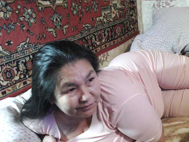 2Milf45 online show from August 8, 12:33 am