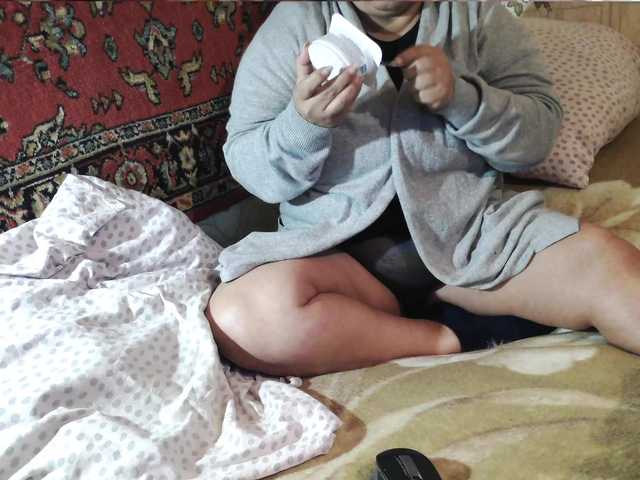 2Milf45 online show from August 14, 10:57 pm