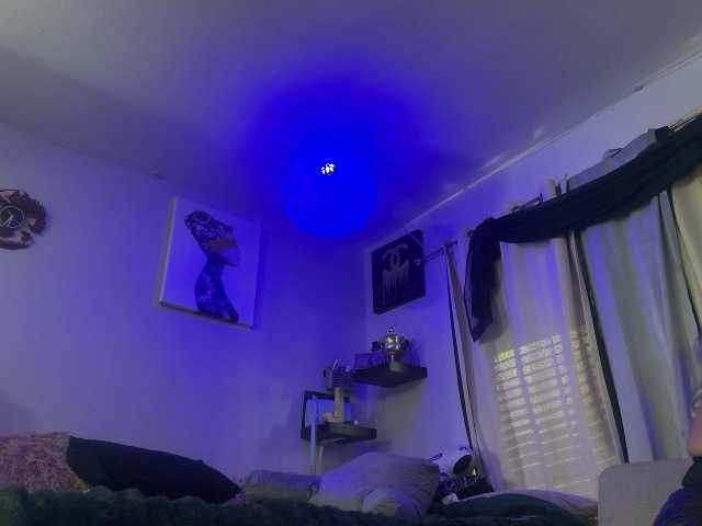 ALICETHICCPEACH online show from July 17, 2:00 am