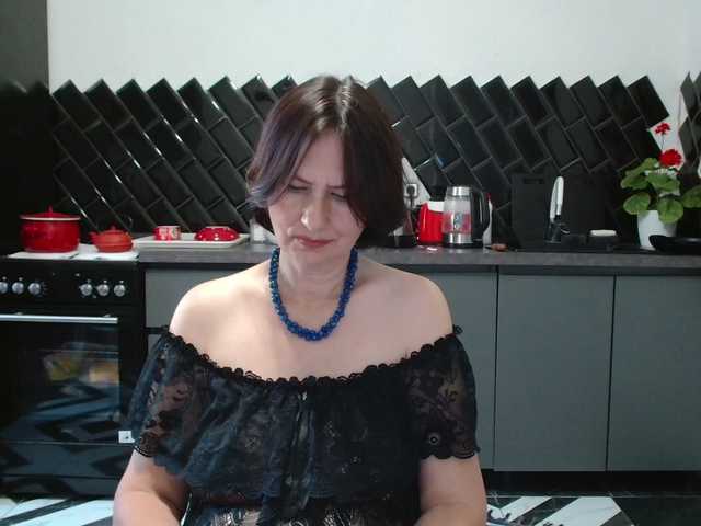 ANGELALADI online show from August 9, 4:41 pm