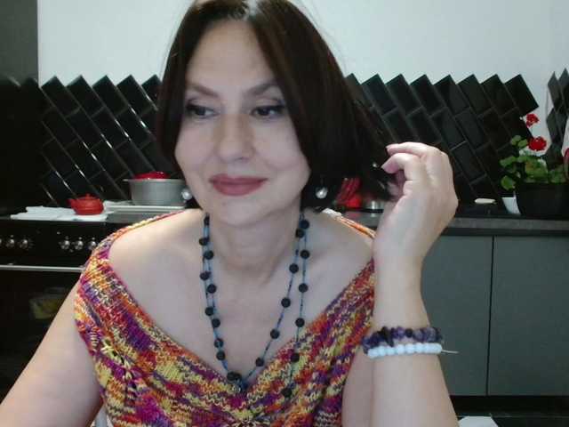 ANGELALADI online show from August 12, 5:48 pm