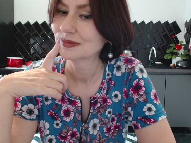 ANGELALADI online show from August 15, 12:53 pm