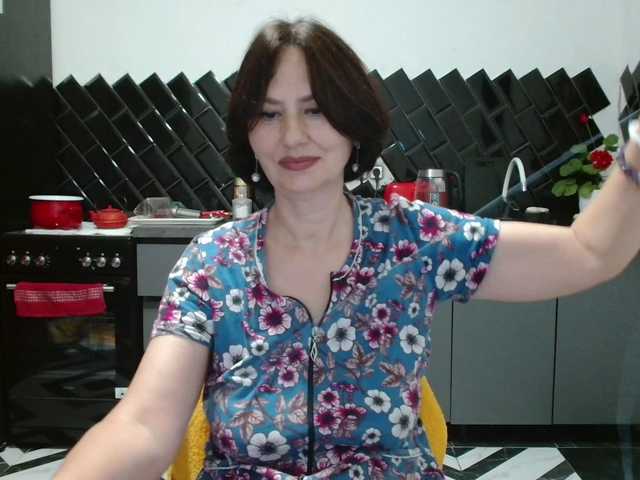 ANGELALADI online show from August 15, 5:17 pm