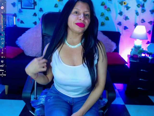 AbbyPrincessAGT online show from August 14, 11:08 pm