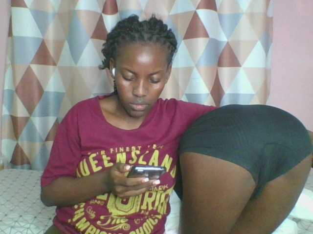 Abbylay online show from August 11, 9:50 pm