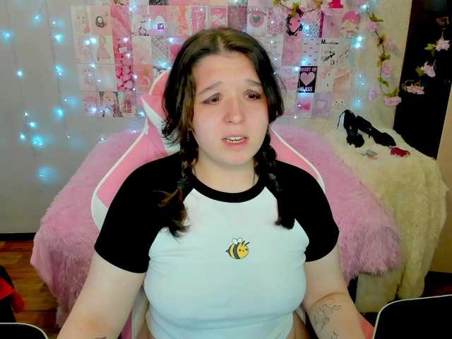 Acid-Kate online show from August 4, 1:57 am