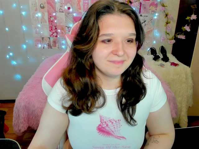 Acid-Kate online show from August 5, 3:26 am
