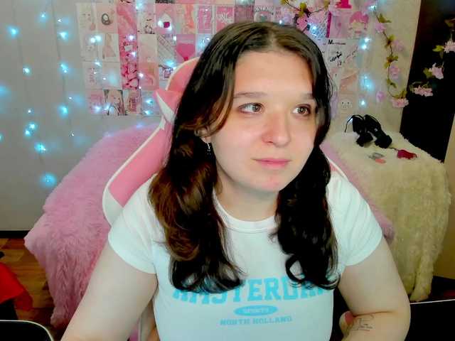 Acid-Kate online show from August 7, 1:27 am