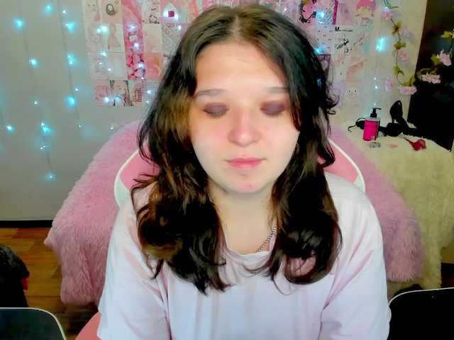 Acid-Kate online show from August 9, 11:50 pm