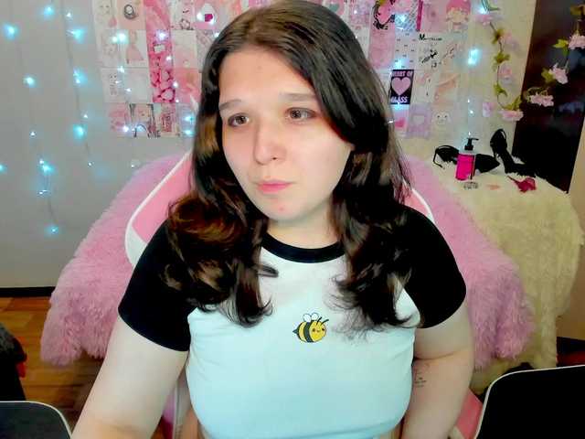 Acid-Kate online show from August 10, 4:36 am