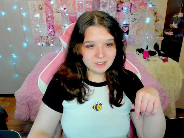 Acid-Kate online show from August 10, 5:42 am