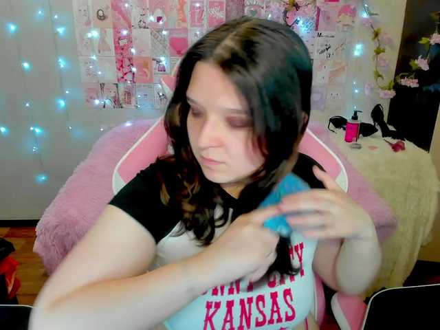 Acid-Kate online show from August 11, 3:52 am