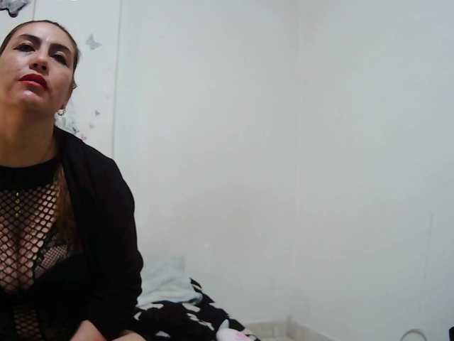 Addystuart- online show from August 2, 7:26 am