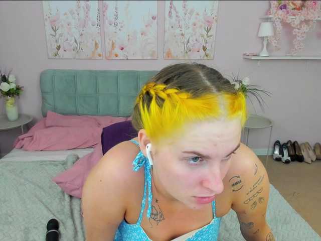 AdelRay online show from May 13, 1:49 am