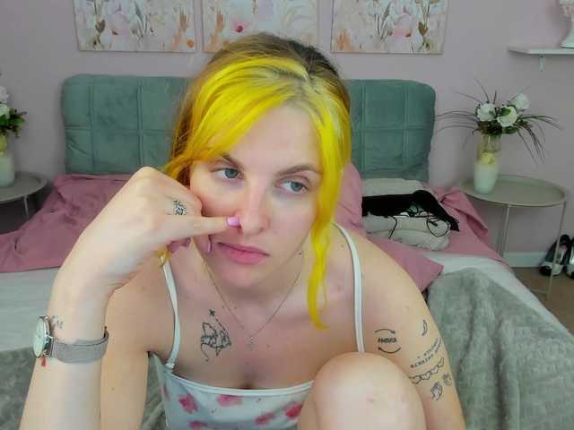 AdelRay online show from September 10, 6:51 pm