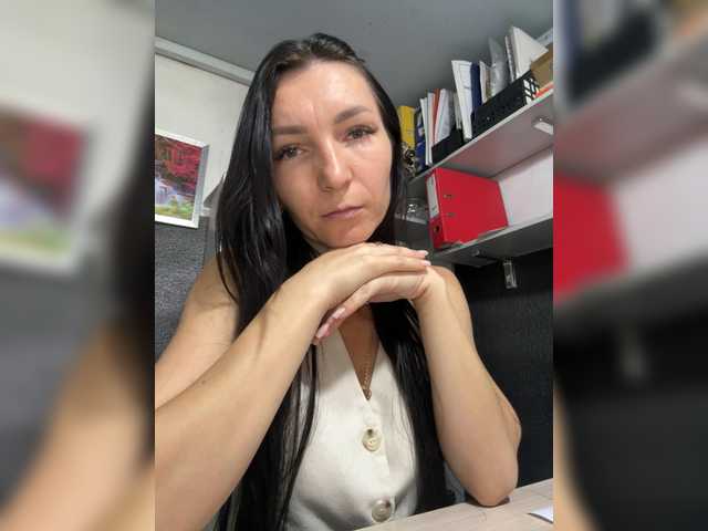 AdelaideLisa online show from August 5, 6:11 am