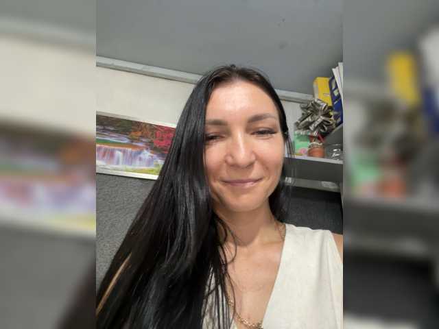 AdelaideLisa online show from August 5, 7:17 am
