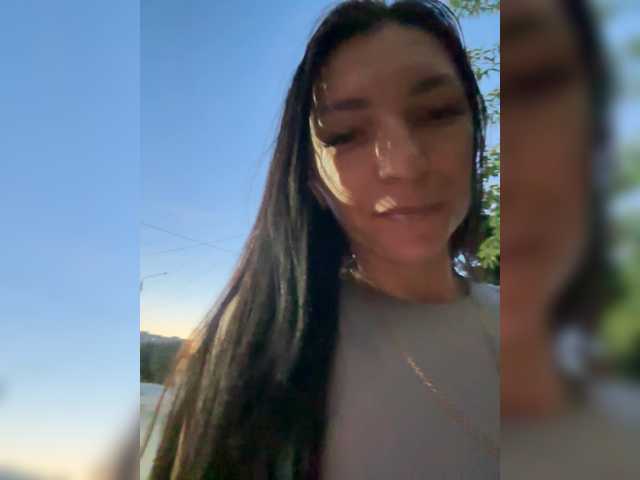 AdelaideLisa online show from August 13, 2:31 pm