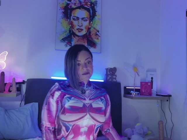 AdeleGreyhot online show from July 30, 1:35 am