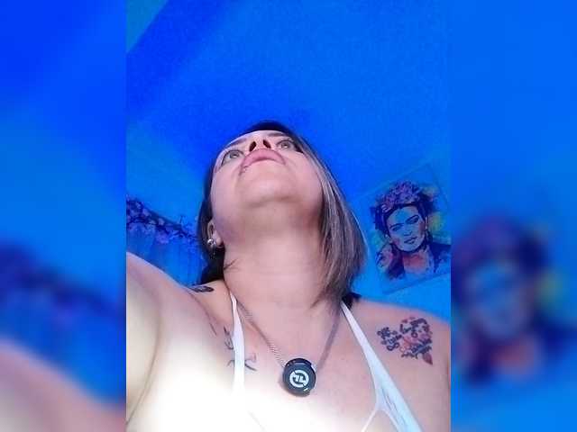 AdeleGreyhot online show from August 6, 6:12 am