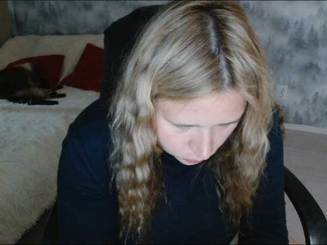 AdelinaLawson online show from August 14, 1:15 pm