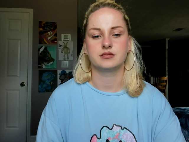 Adellebunny online show from July 7, 8:13 pm