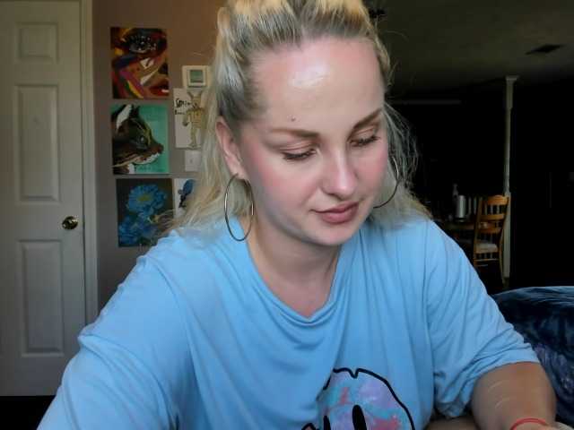 Adellebunny online show from July 7, 9:19 pm