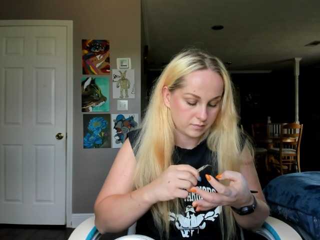 Adellebunny online show from July 26, 4:45 pm