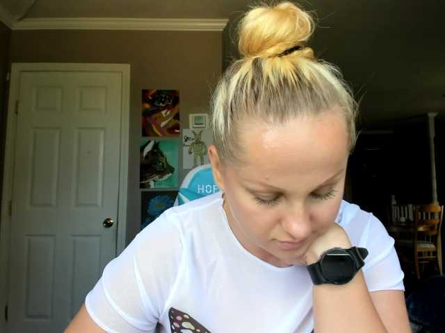 Adellebunny online show from August 10, 7:48 pm