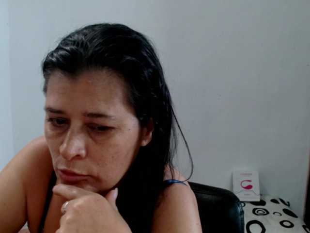 Adrianamilf online show from July 30, 4:14 pm