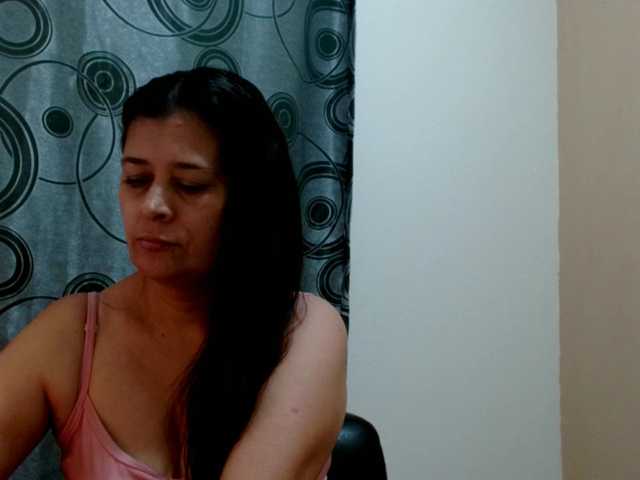 Adrianamilf online show from August 8, 6:46 am