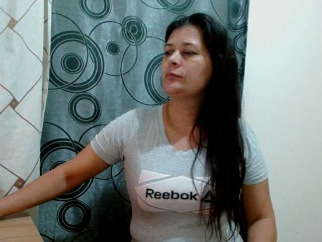 Adrianamilf online show from August 9, 6:47 am