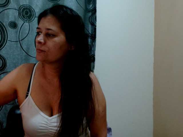 Adrianamilf online show from August 15, 2:37 am