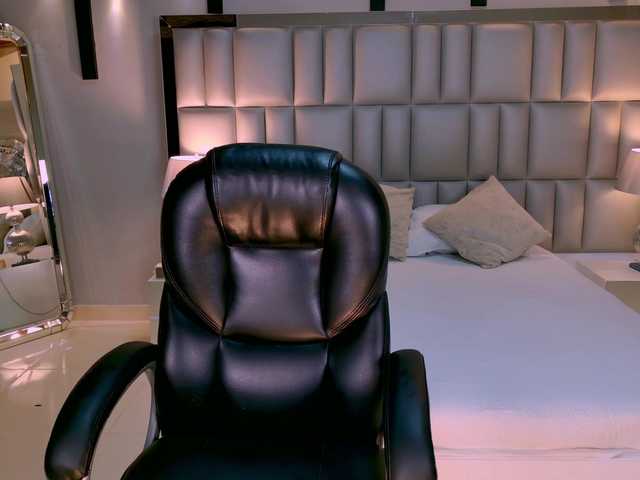 AgathaKondo1 online show from July 28, 2:06 am