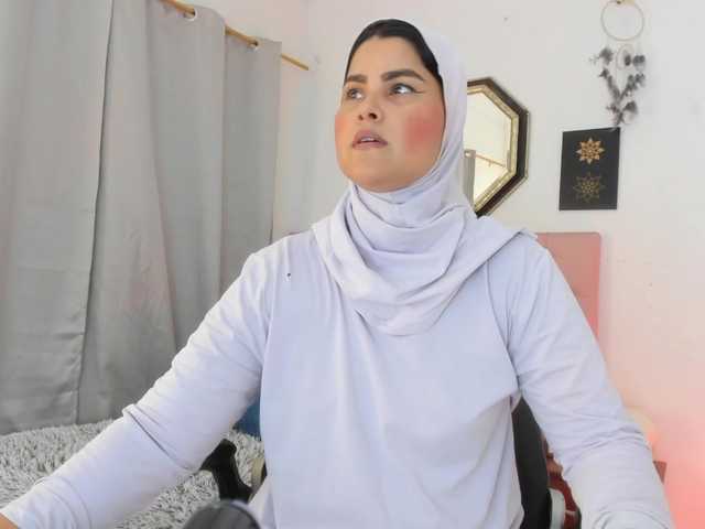 AishaAmin online show from August 11, 1:13 pm
