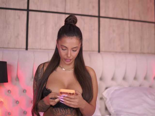 AishaaDevoe online show from August 2, 10:06 pm