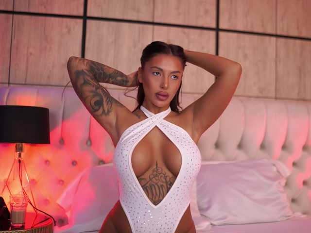 AishaaDevoe online show from August 7, 6:52 pm