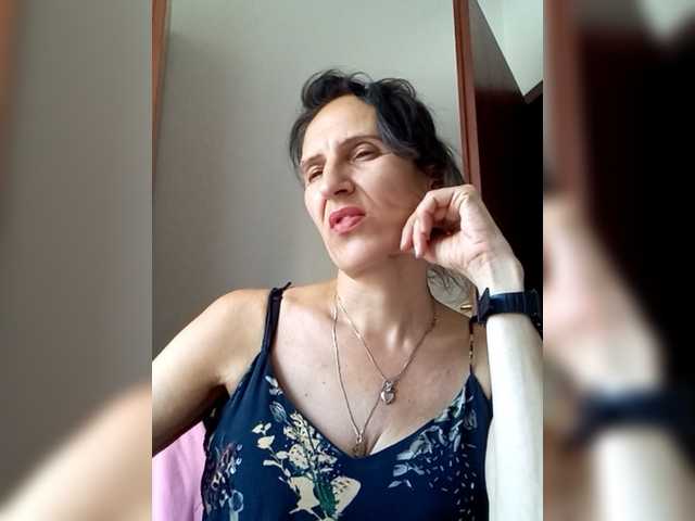 AleneLorrie online show from August 7, 8:14 am