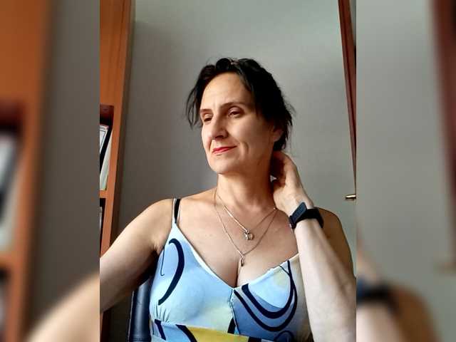 AleneLorrie online show from August 14, 9:02 am